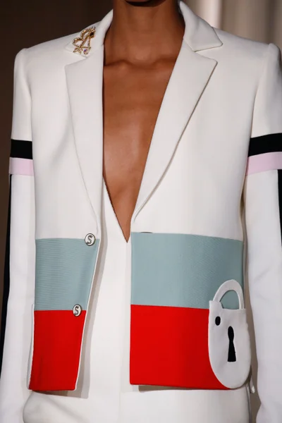 Look 24